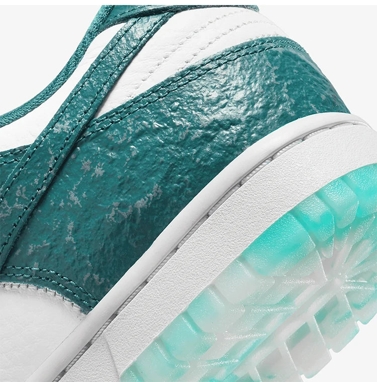 Nike Official Authentic Dunk Low para mujer, zapatillas deportivas retro ligeras con amortiguación DV3029-100