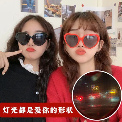 Love Heart Shaped Effects Glasses Watch The Lights Change to Heart Shape At Night Diffraction Glasses Women Fashion Sunglasses