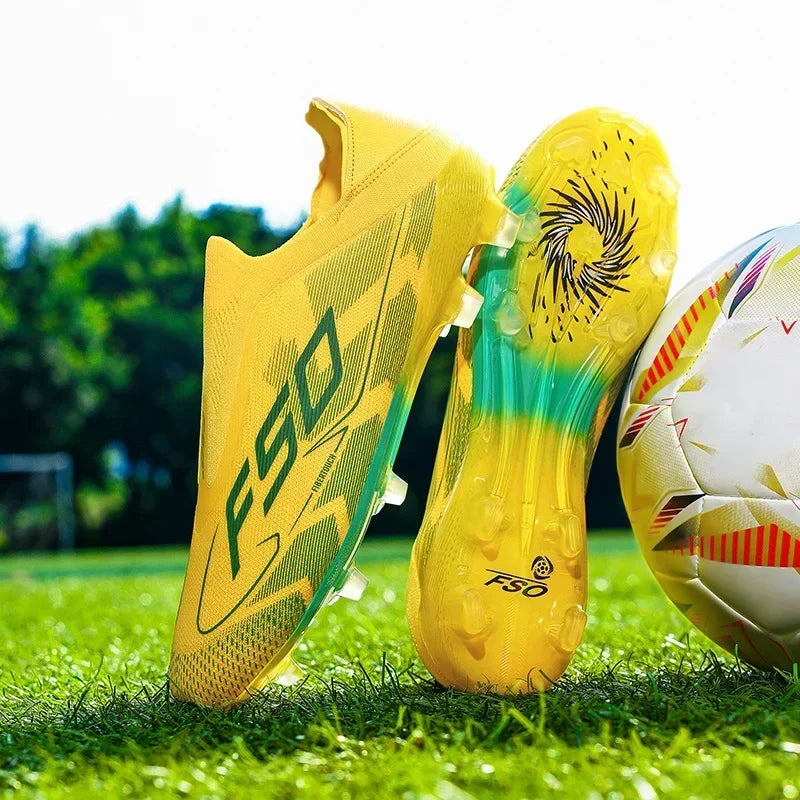 Nouvelles Chaussures de Football pour Hommes – Crampons d'Extérieur pour Entraînement sur Gazon – Baskets Mi-Montantes Légères Antidérapantes de Haute Qualité – Meilleures Ventes