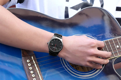 Relógio de homem Hannah Martin, caixa em aço inoxidável, movimento de quartzo, mostrador de 41 mm, estilo profissional, com indicação do calendário (imitação)
