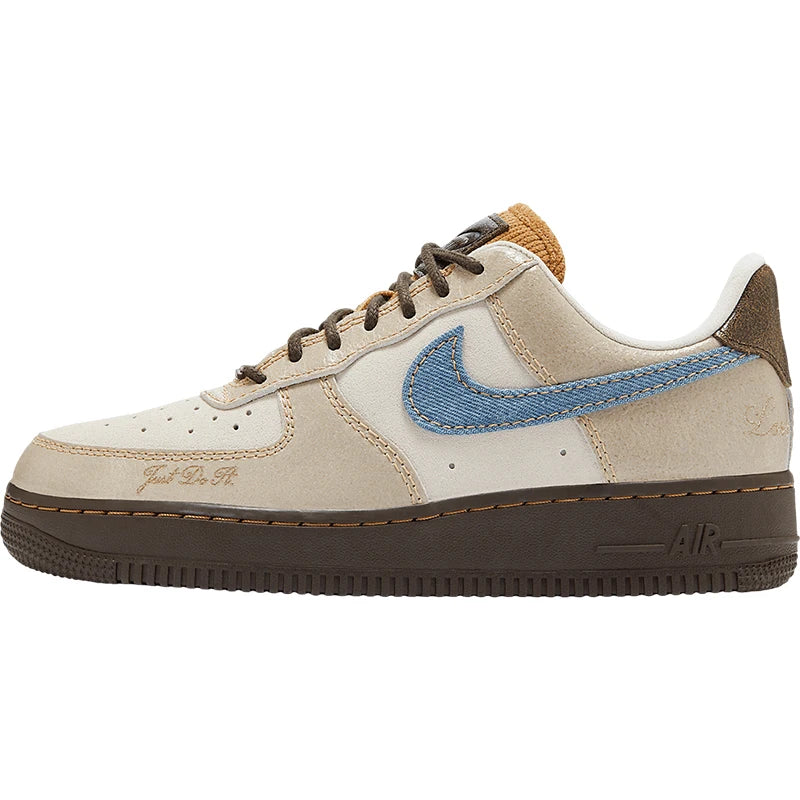 Nike Air Force 1 damskor med tjock sula, slitstarka klassiska sneakers HQ3458-142