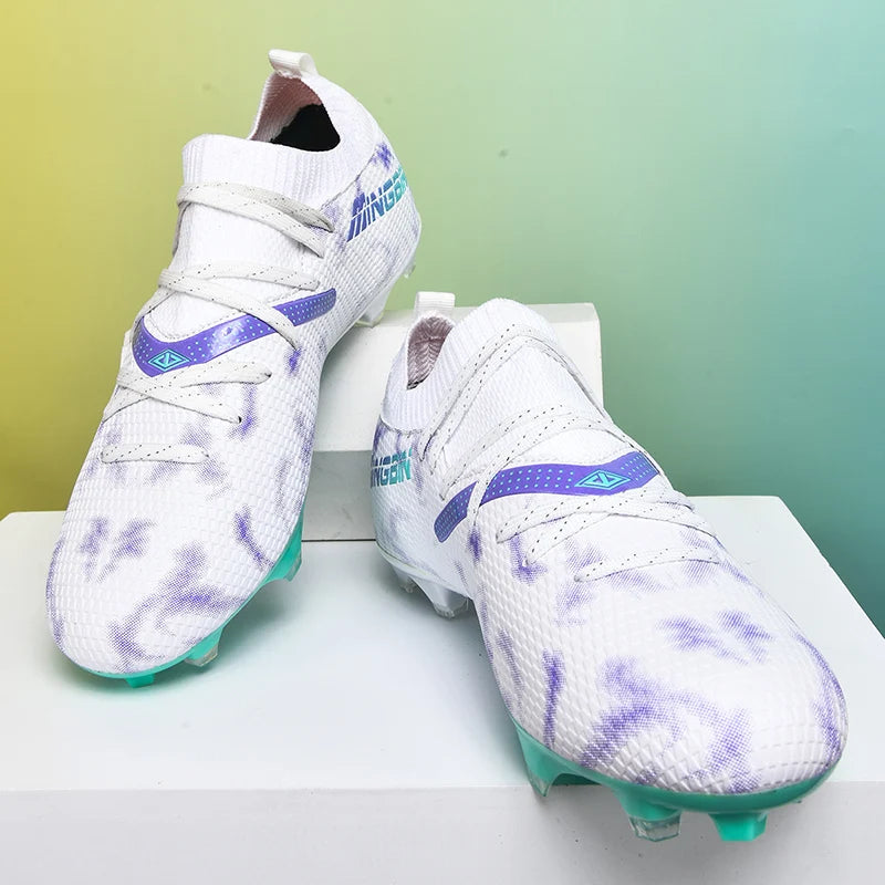 Turf Soccer Cleats Professional Men Football Boots Breathable Mesh Youth Soccer Shoes Anti-Skid Male Sneakers Society Chuteira.