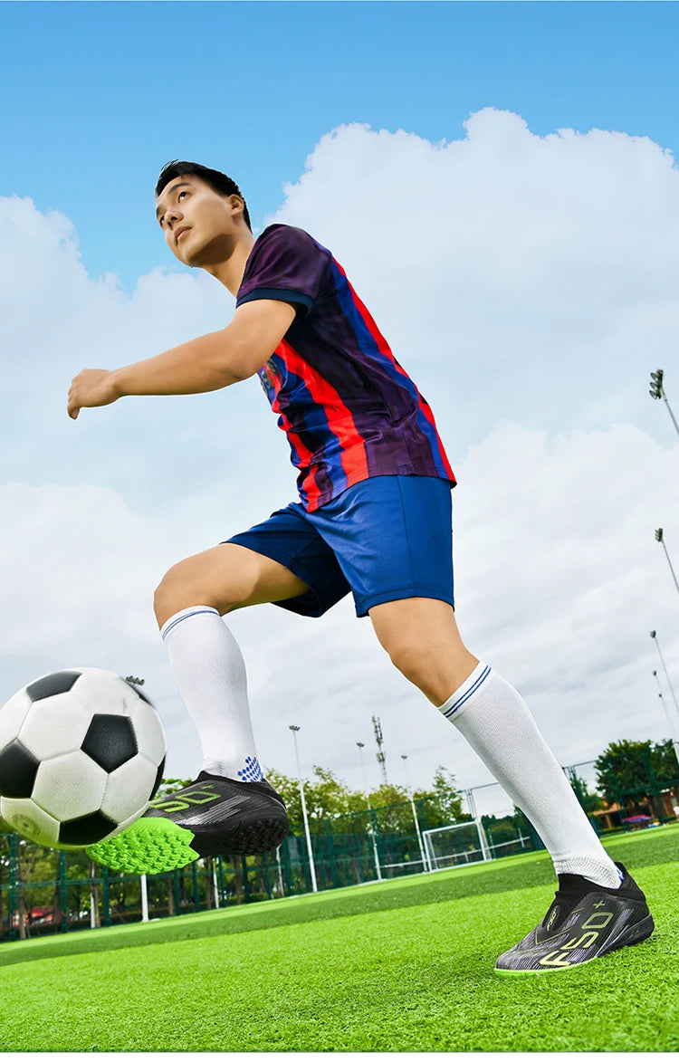 Nuevas botas de fútbol para hombre, tacos para césped, futsal, cómodas, ultraligeras, FG, antideslizantes, para interior y adultos