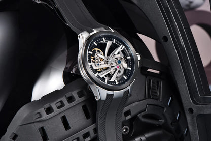Pánske hodinky PAGANI DESIGN – Luxusný mechanický model s automatickým náťahom, typu „skelet“ (s otvoreným srdcom), vybavený tourbillonom, so zafírovým sklom s antireflexnou úpravou, vodotesné a luminiscenčné.