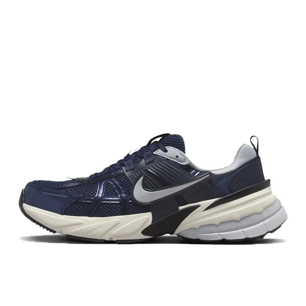 Chaussures de course Nike V2K Run Retro : amorti confortable et construction résistante. Style décontracté unisexe pour tous les jours. HQ1678-200