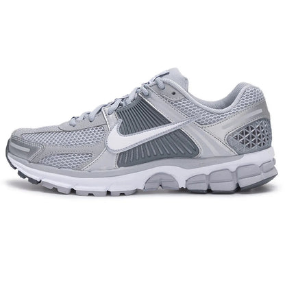 Nike Zoom Vomero 5 Yankees маратонки за бягане, унисекс – лека, отзивчива амортизация за тренировки за мъже и жени FJ4151-003