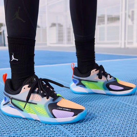 „Nike“ originalūs „JORDAN“ moteriški sportiniai, kvėpuojantys ir amortizuoti žemi krepšinio bateliai FZ2473-018