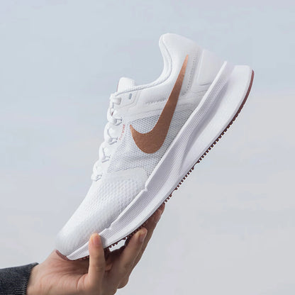 Nike originali W Nike Run Swift 3 Scarpe da running traspiranti da donna DR2698-105