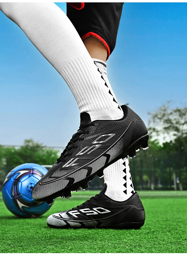 Nouvelles chaussures de football pour hommes, chaussures de futsal à cheville haute, respirantes, antidérapantes, de haute qualité, ultralégères, chaussures de sport, chaussures de match en plein air