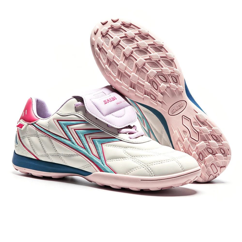 Chaussures de football pour hommes FG pour terrain ferme, tige en PU souple, crampons en caoutchouc renforcés, pour adultes, pour les matchs de football en plein air et l'entraînement sur pelouse.