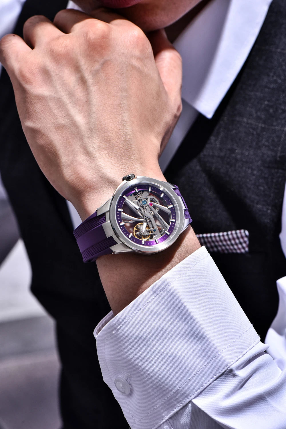 Pánske hodinky PAGANI DESIGN – Luxusný mechanický model s automatickým náťahom, typu „skelet“ (s otvoreným srdcom), vybavený tourbillonom, so zafírovým sklom s antireflexnou úpravou, vodotesné a luminiscenčné.