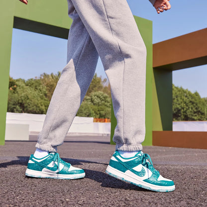 Nike Official Authentic Dunk Low para mujer, zapatillas deportivas retro ligeras con amortiguación DV3029-100