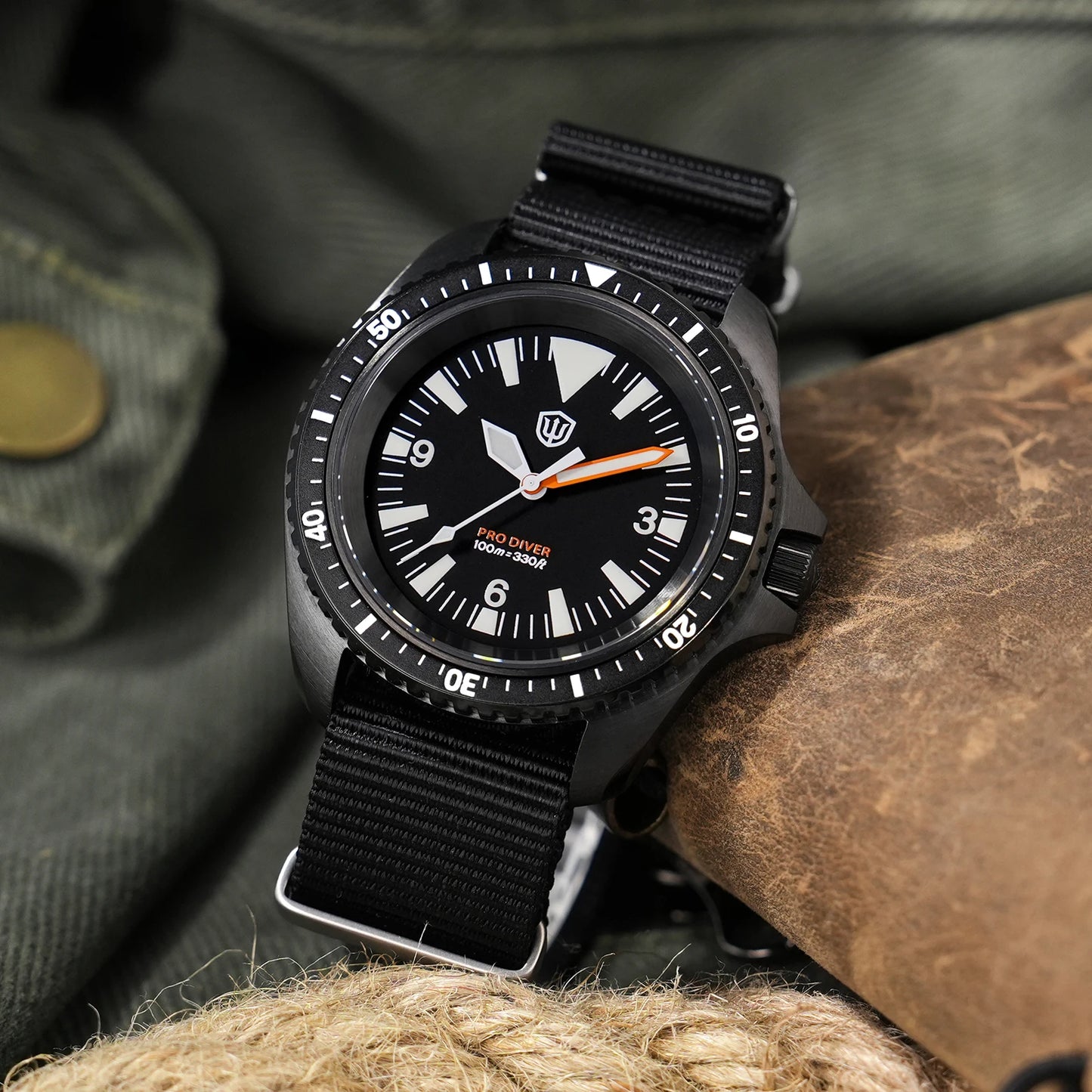 Orologio di lusso da uomo Watchdives WD1980 V3 con movimento al quarzo VH31 Sweep Seconds, vetro zaffiro con rivestimento AR e impermeabilità 10Bar