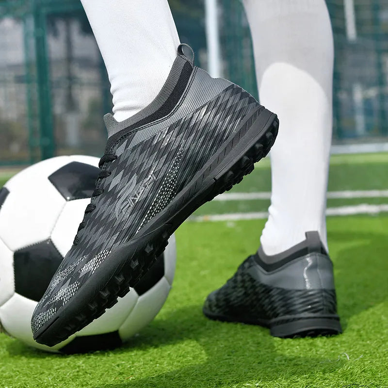 Nuove scarpe da calcio da uomo di alta qualità, tacchetti da partita per indoor, scarpe da calcio outdoor best seller per erba, futsal alte antiscivolo