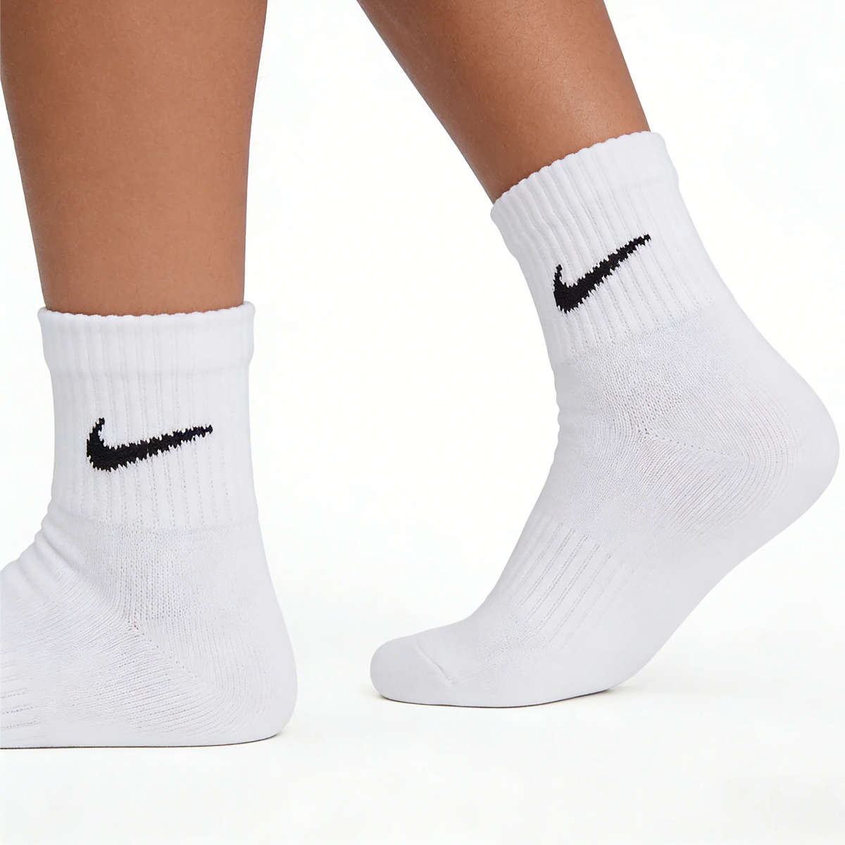 Meias Nike Meias grossas de basquetebol da Nike Meias desportivas compridas com tecnologia Dri-FIT para respirabilidade, embalagem de 3 pares SX7667-100