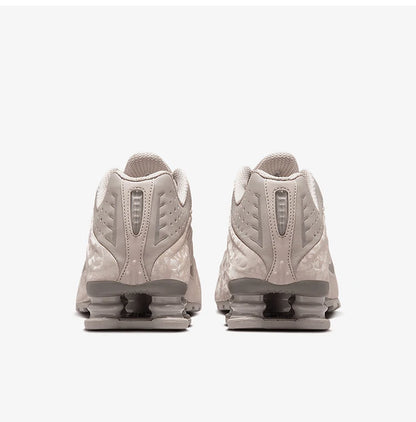 Zapatillas de running bajas con amortiguación Nike genuine Shox R4 para mujer HV0934-001