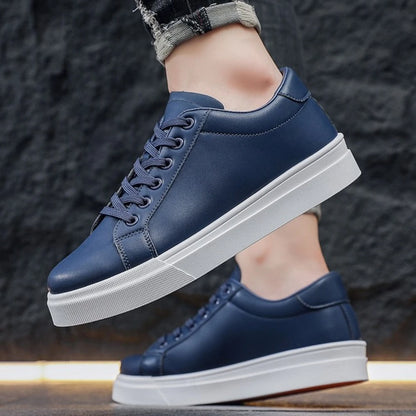 Zapatillas de moda para hombre, novedad muy vendida, blancas y modernas, deportivas y de ocio para estudiantes, versátiles para hombre