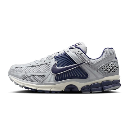 Nike Zoom Vomero 5 Yankees маратонки за бягане, унисекс – лека, отзивчива амортизация за тренировки за мъже и жени FJ4151-003