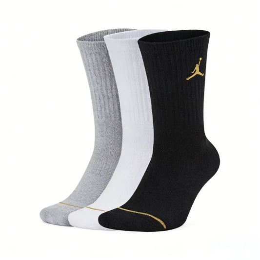 Calzini da basket Nike: Confezione da tre paia di calzini al polpaccio AJ Jordan per uomo e donna — Traspiranti e con proprietà di assorbimento dell’umidità SX5545-915