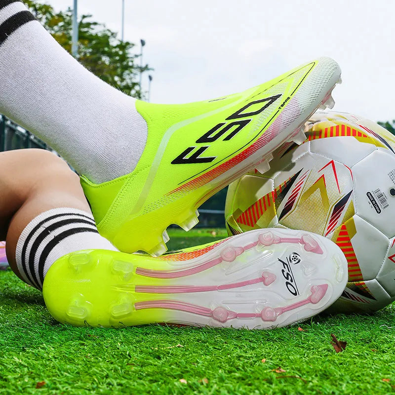 New High Quality Men Football Shoes Anti-Slip Soccer Cleats Breathable Training Sneakers Durable Wear Resistant Outdoor