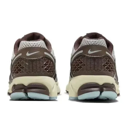 Nike Air Zoom Vomero 5 Scarpe da allenamento casual basse in stile rétro / Scarpe da running urban commuter da donna FD9920-022