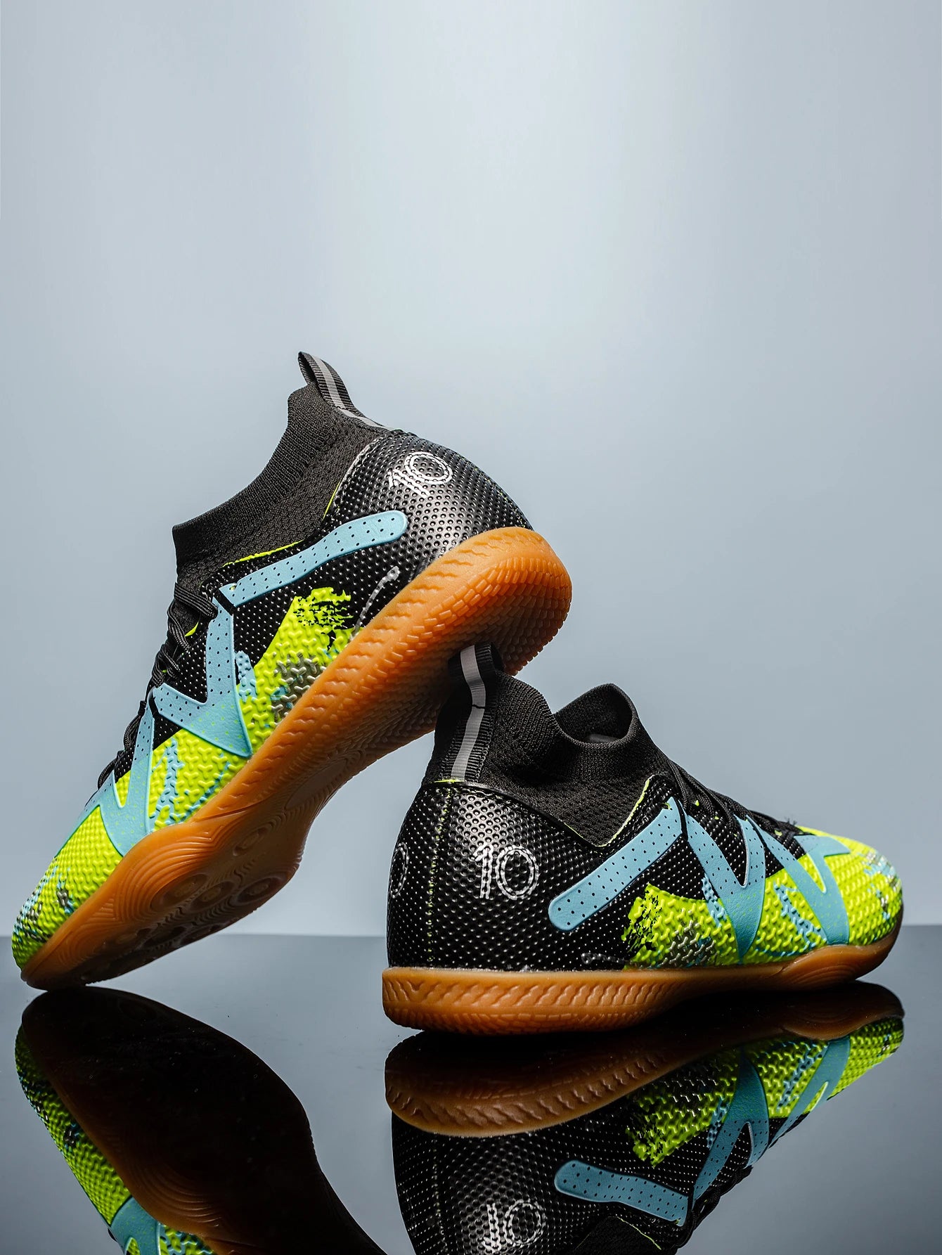 Zapatillas de fútbol para hombre, tacos de alto rendimiento, calzado profesional de fútbol sala, botas rápidas para campo de fútbol, zapatillas originales de entrenamiento para niño