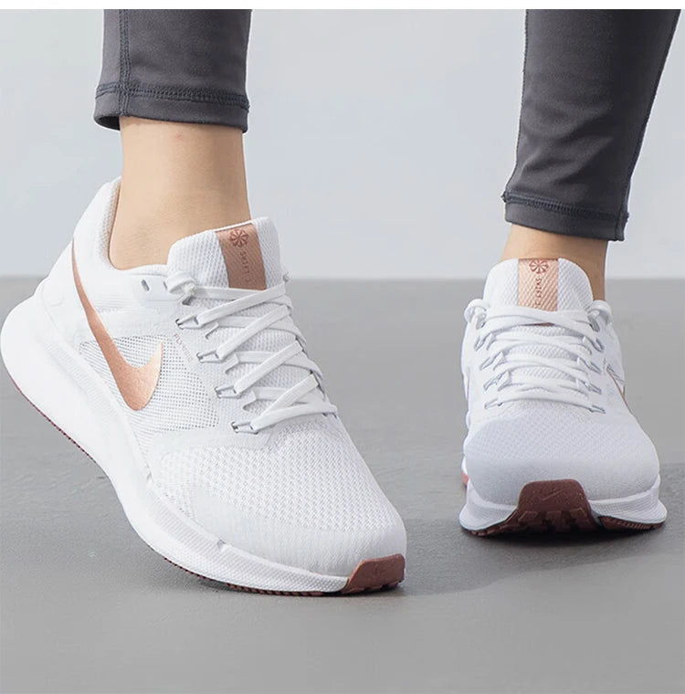 Nike originali W Nike Run Swift 3 Scarpe da running traspiranti da donna DR2698-105