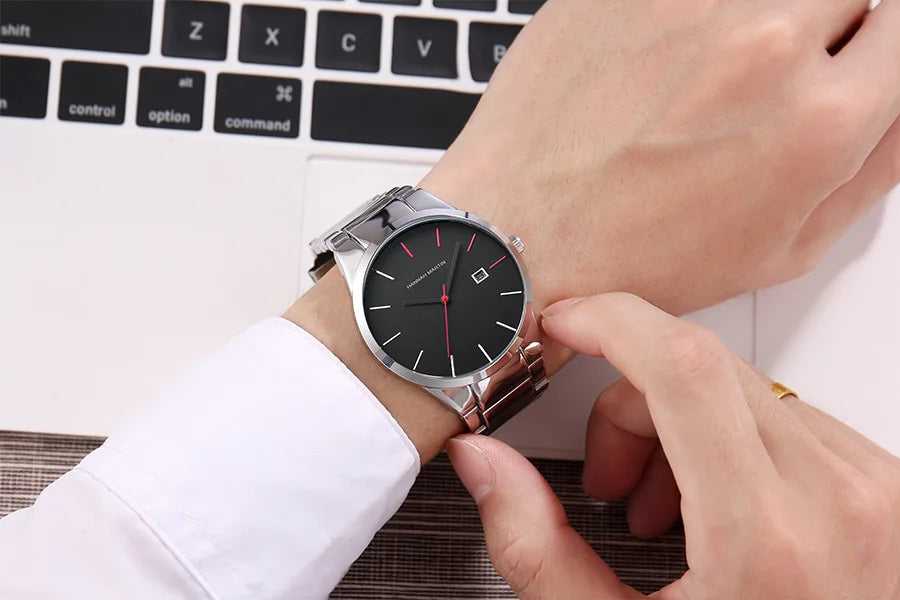 Relógio de homem Hannah Martin, caixa em aço inoxidável, movimento de quartzo, mostrador de 41 mm, estilo profissional, com indicação do calendário (imitação)