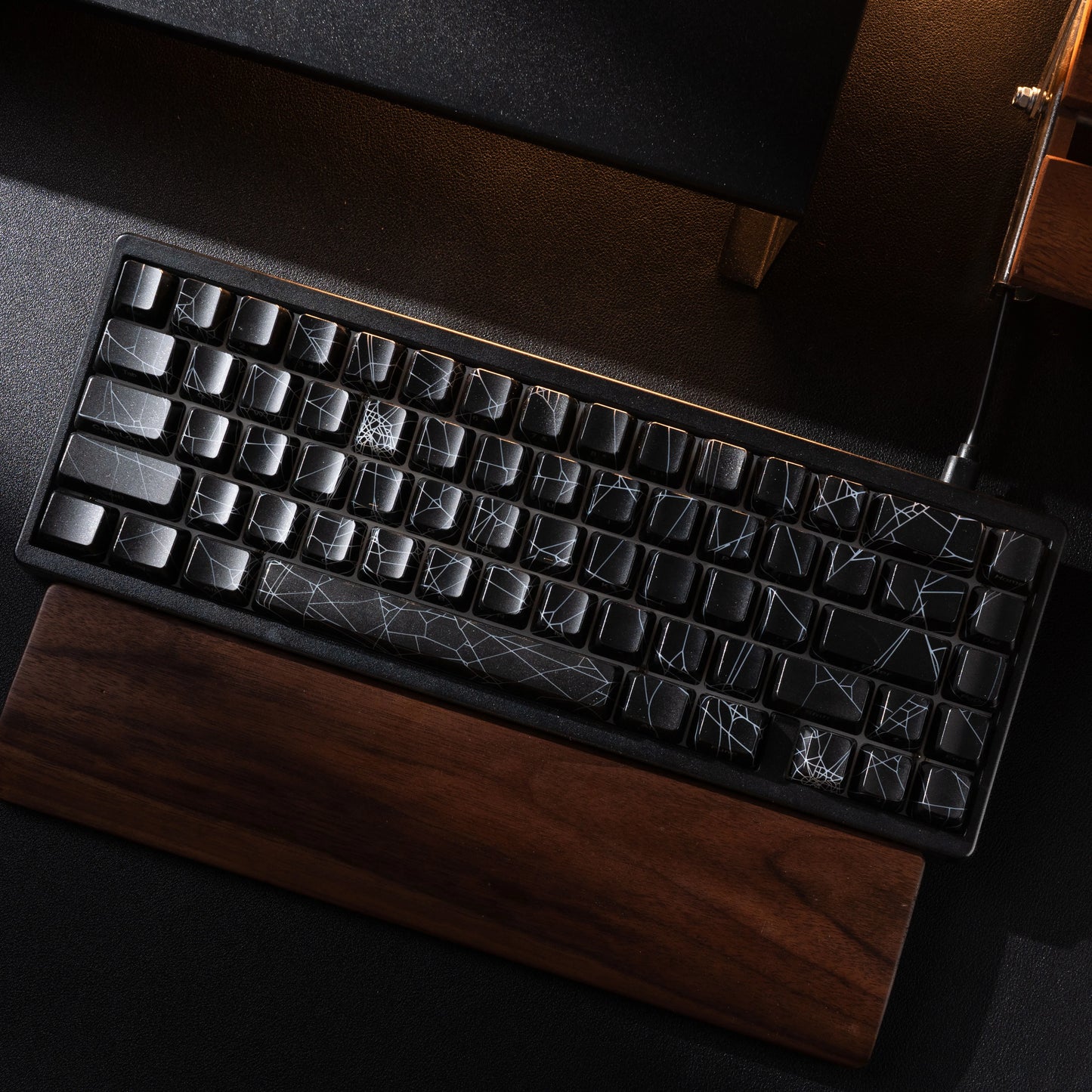 Teclado mecánico inalámbrico XVX M67 JadeStone con teclas IMD-Tech, trimodo, diseño topográfico blanco gamer y estructura gasket