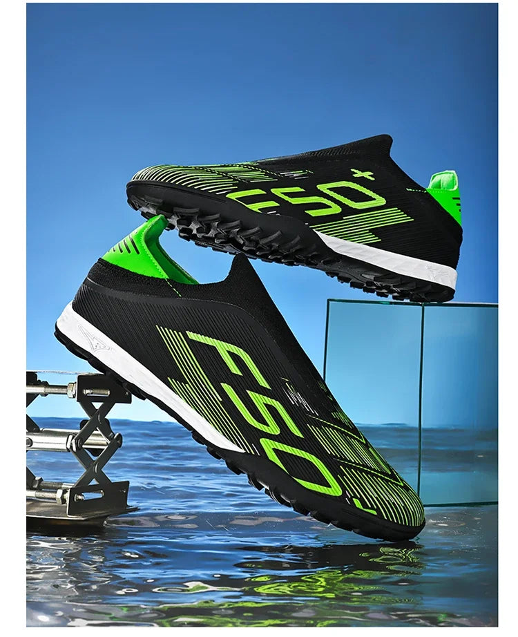 Nouvelles chaussures de football pour hommes, crampons, baskets légères de haute qualité, pour l'entraînement sur gazon, bottes de football très vendues, antidérapantes, mi-hautes, pour l'extérieur.