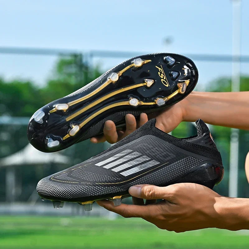 Nouvelles chaussures de football pour hommes, crampons longs d'entraînement, chaussures de football pour matchs en extérieur, crampons pour garçons et adultes, respirantes, antidérapantes, confortables pour le sport