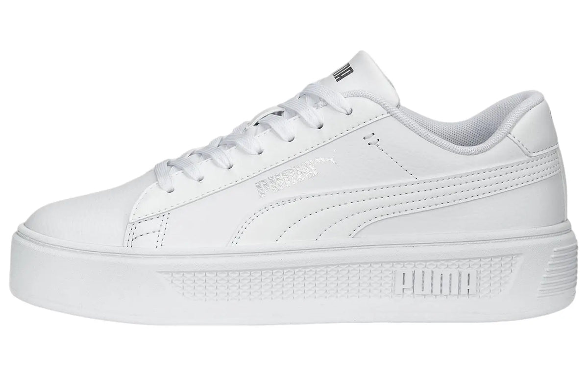 Baskets Puma Smash Platform v3, modèle blanc et argenté, 390758-01.
