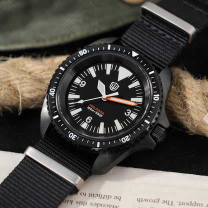 Orologio di lusso da uomo Watchdives WD1980 V3 con movimento al quarzo VH31 Sweep Seconds, vetro zaffiro con rivestimento AR e impermeabilità 10Bar