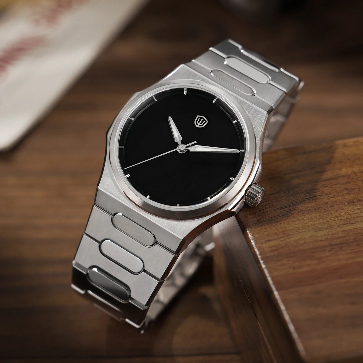 Watchdives WD0016 Super Black Men's Watch Ultra Light-Absorbing Dial VH31/VH60 Sweep Second Quartz Movement Stainless Steel Watch