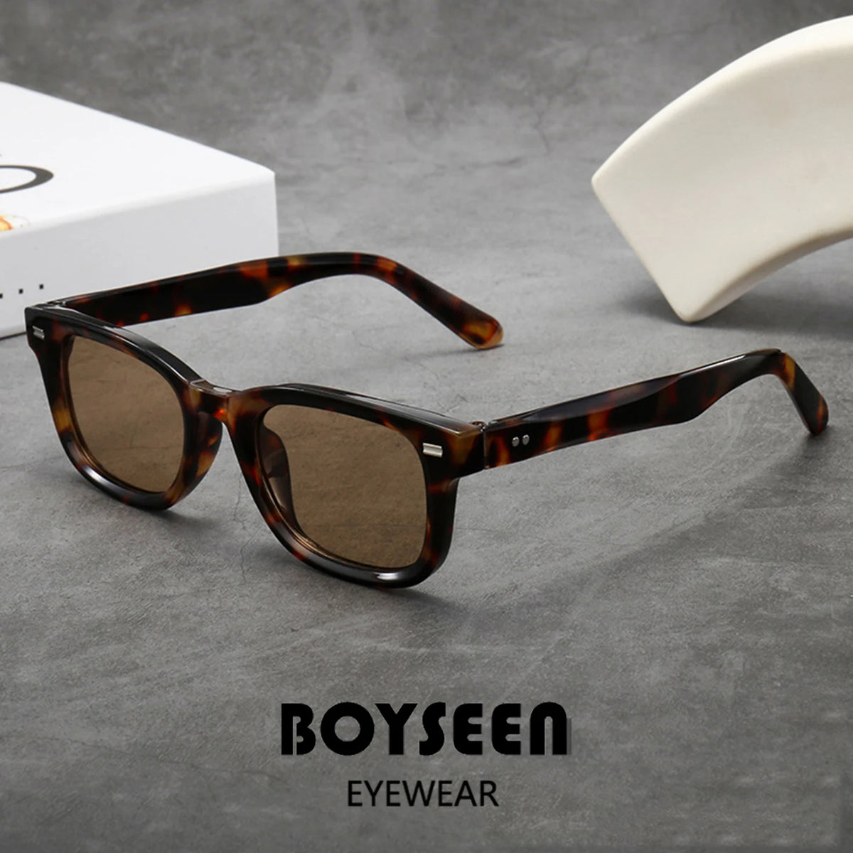 Men's Thick Framed Retro Brown Sunglasses Narrow Framed Hip-hop Style Rapper Eyewear Vacation Sunglasses UV400