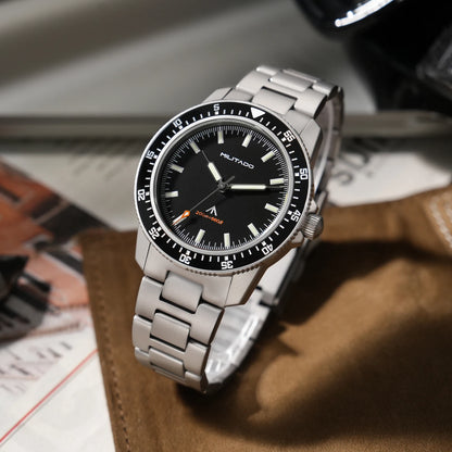 MILITADO  ML25 Quartz Dive Watch VH31 Sweep Second Sapphire Crystal 200M Waterproof BGW9 Lume Ceramic Bezel Men Watch