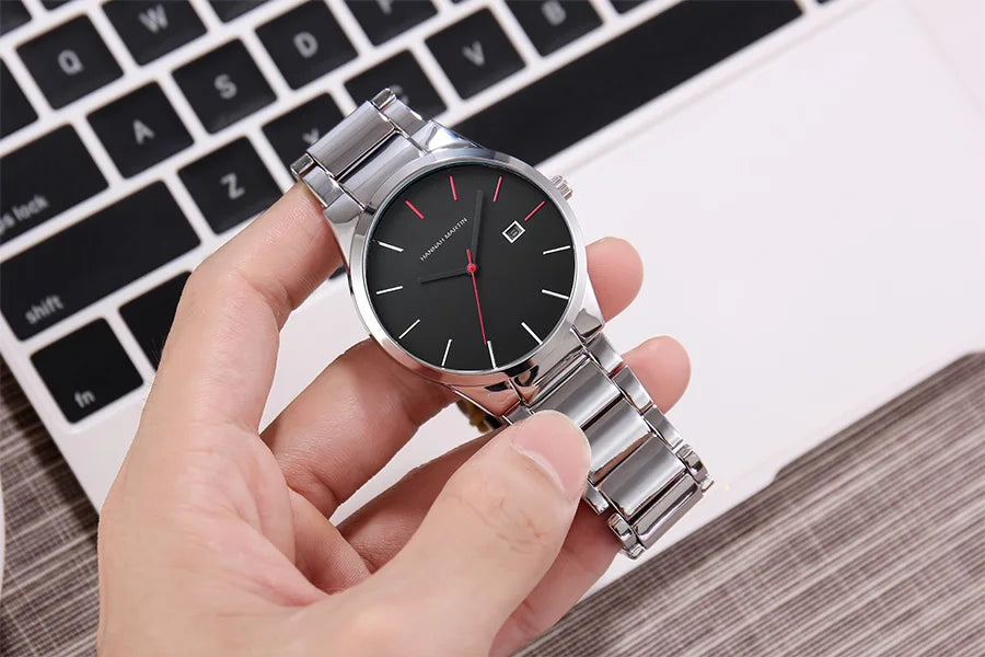 Relógio de homem Hannah Martin, caixa em aço inoxidável, movimento de quartzo, mostrador de 41 mm, estilo profissional, com indicação do calendário (imitação)