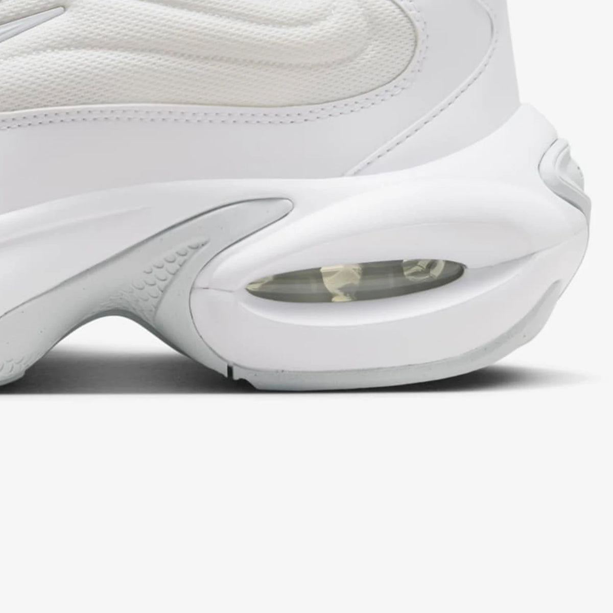 Nike uradni originalni ženski tekaški copati Air Max Portal s podlogo HF3053-100