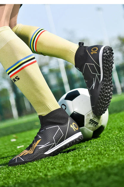 Nouvelles chaussures de football pour hommes, ultralégères, pour intérieur et extérieur, de haute qualité, à haute cheville, antidérapantes, chaussures de sport, futsal antidérapantes
