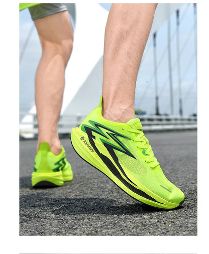 Zapatillas de running nuevas con placa de carbono para maratón, deportivas para hombre, transpirables y ligeras, zapatillas deportivas cómodas antideslizantes para mujer, estilo casual