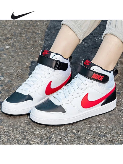 Sneakers casual outdoor alte Nike Court Borough Mid 2 unisex junior con cinturino in velcro CD7782-110