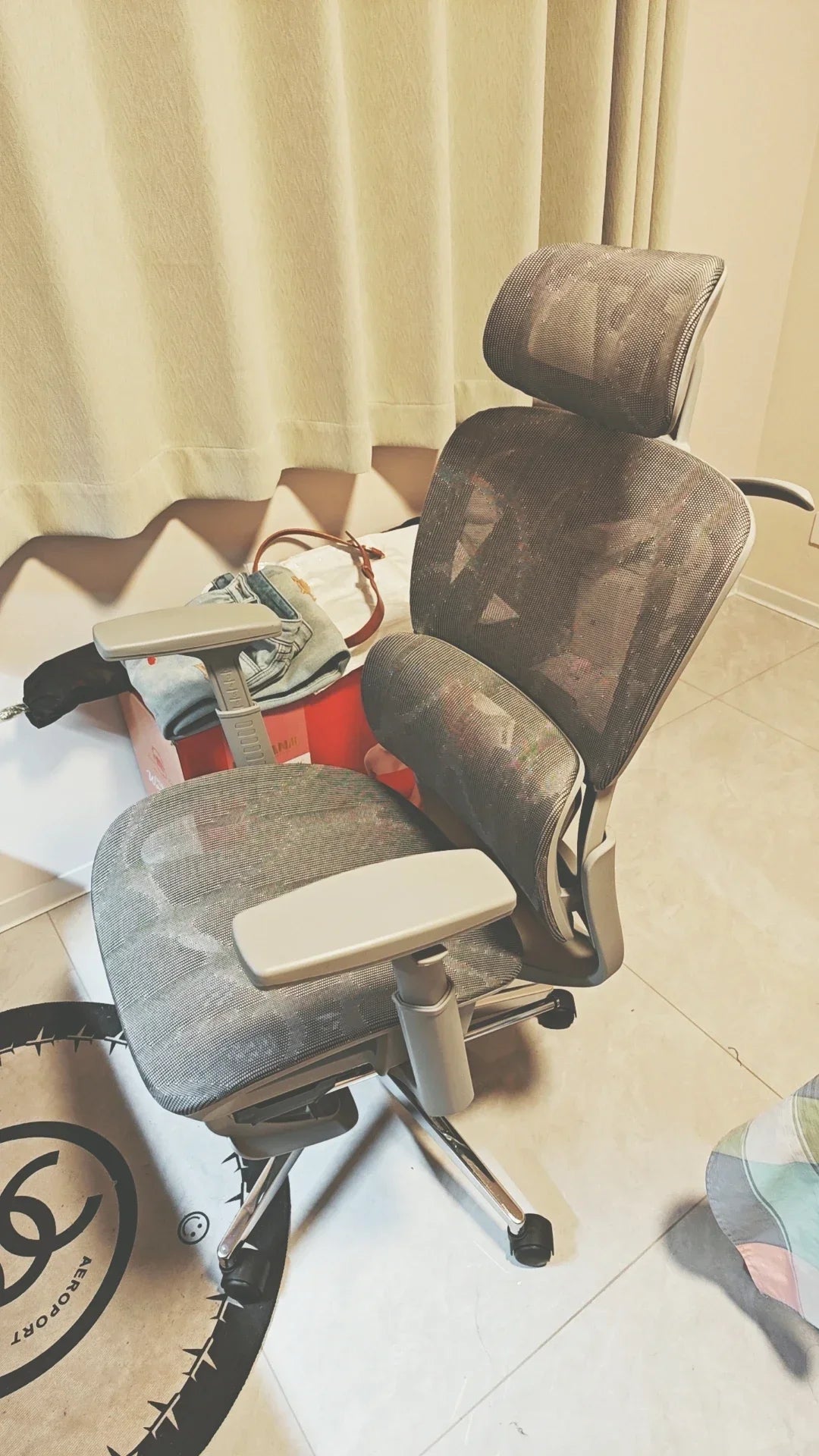 Ergonomic Gaming Chair with 3D Headrest, Adjustable Armrests, Lumbar Support, Reclining Computer Desk Chair with Footrest for Office & Gaming