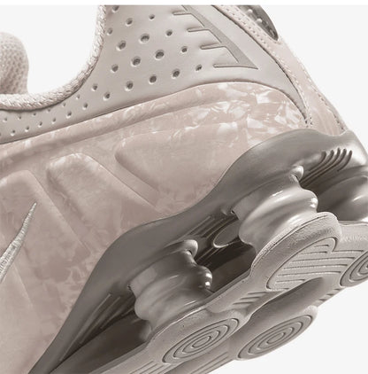 Zapatillas de running bajas con amortiguación Nike genuine Shox R4 para mujer HV0934-001