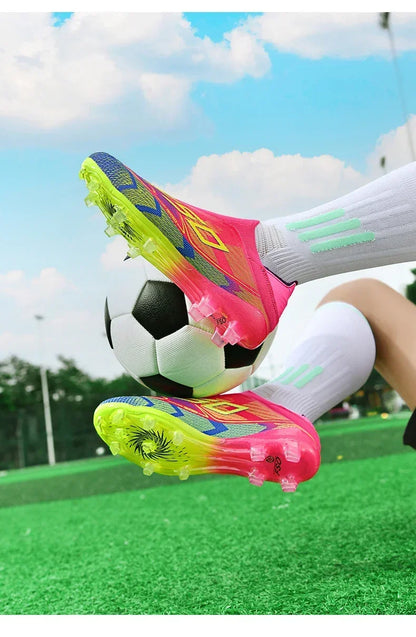 Nouvelles chaussures de football pour hommes, légères, très vendues, de haute qualité, crampons pour terrain en herbe, chaussures de football mi-hautes, baskets antidérapantes pour l'extérieur.