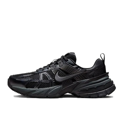 Chaussures de course Nike V2K Run Retro : amorti confortable et construction résistante. Style décontracté unisexe pour tous les jours. HQ1678-200