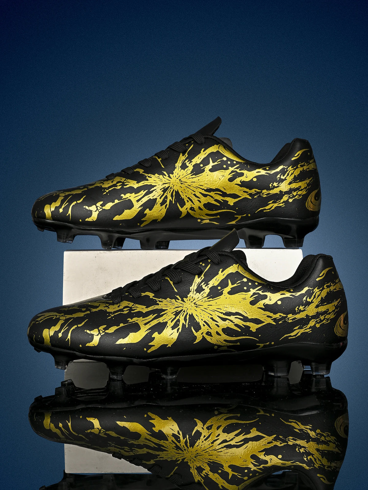 Chaussures de football pour hommes, modèle AG FG Hybrid, avec crampons, tige en PU confortable et semelle absorbant les chocs, idéales pour l’entraînement sur gazon naturel.