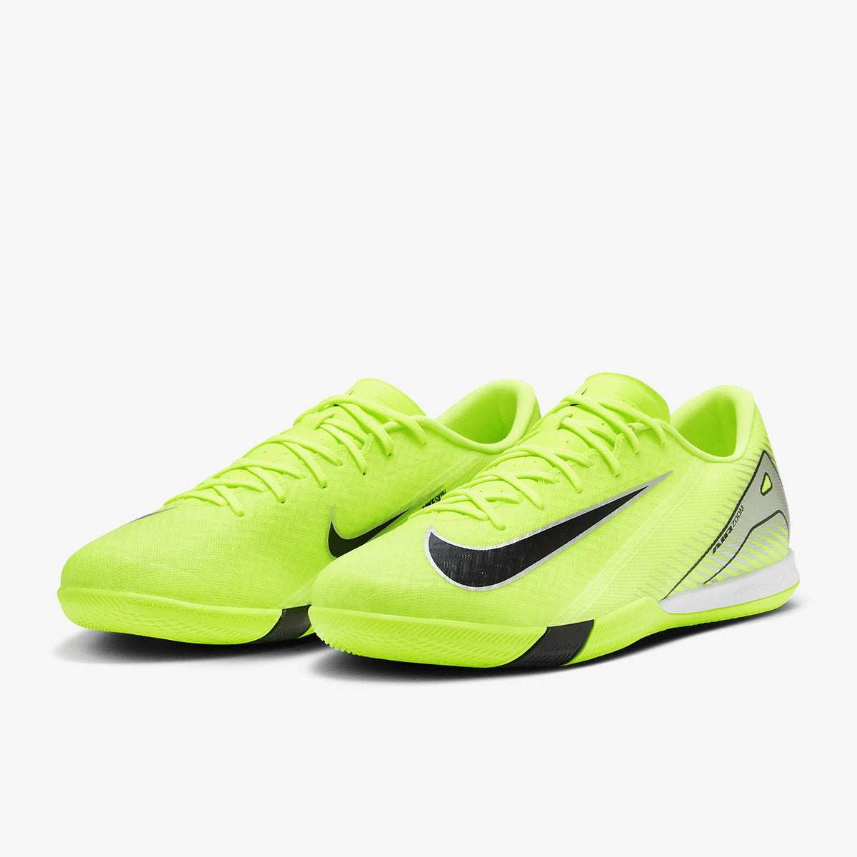 Scarpe da calcio da allenamento per uomo Nike originali, collezione autunnale, per campi al coperto, modello FQ8434-700