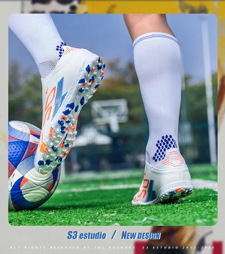Nouvelles chaussures de football pour hommes, crampons, baskets légères de haute qualité, pour l'entraînement sur gazon, bottes de football très vendues, antidérapantes, mi-hautes, pour l'extérieur.