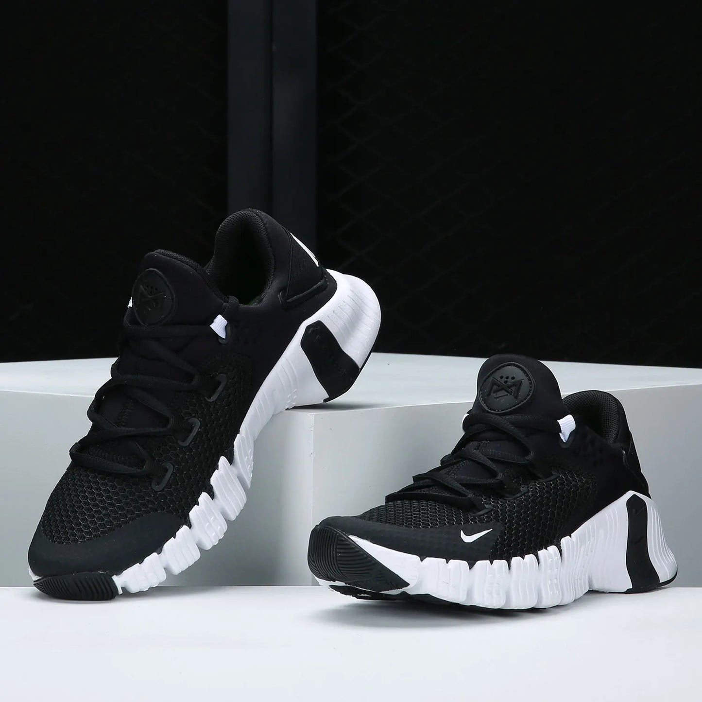 Nike Authentic Women's Free Metcon 4 Barefoot Breathable Cushioned Training Shoes CZ0596-010