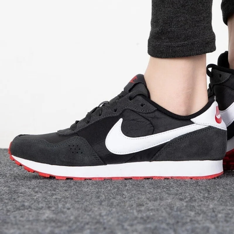 Scarpe da donna Nike Valiant, nuove sneaker casual di tendenza, comode e versatili, stile rétro waffle, Cn8558-016